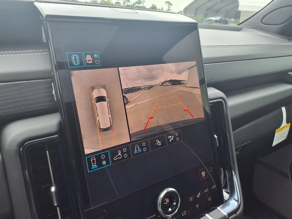 New 2026 GMC Yukon XL AT4 Ultimate AWD/4WD image 17