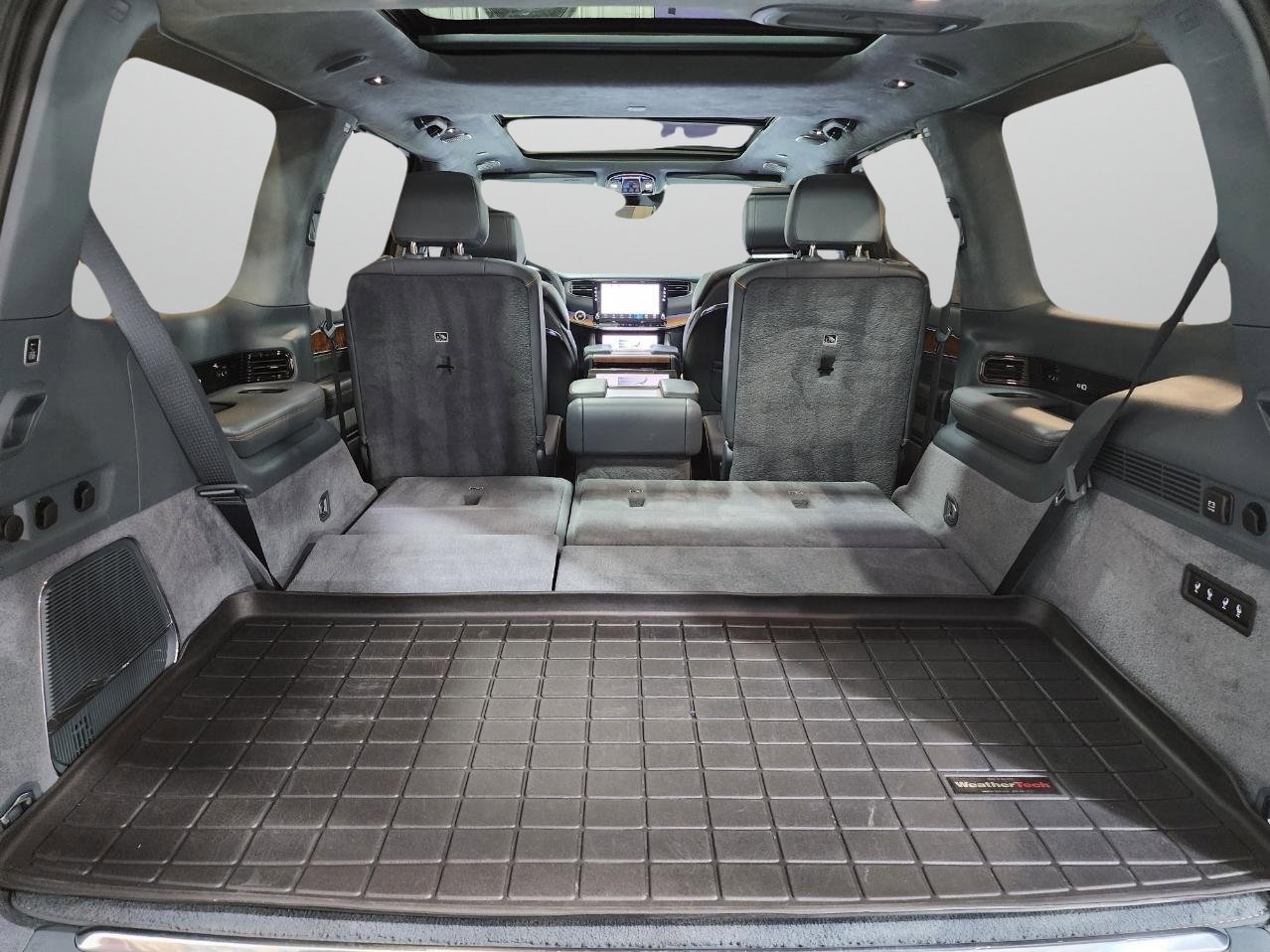 Used 2022 Jeep Grand Wagoneer Series II w/ Premium Group II image 32