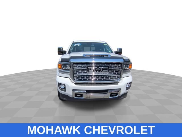 Used 2019 GMC Sierra 2500 Denali w/ Duramax Plus Package AWD/4WD image 3