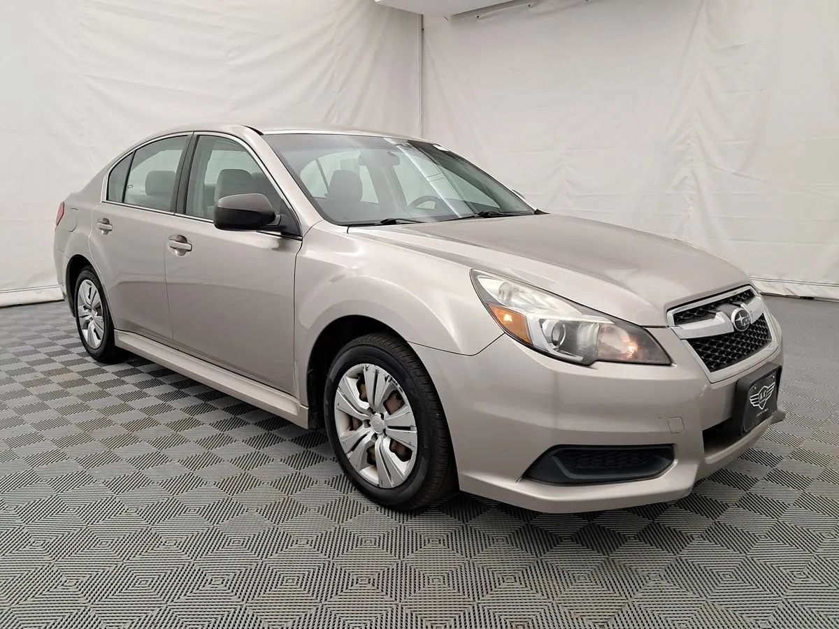 Used 2014 Subaru Legacy 2.5i AWD/4WD image 2