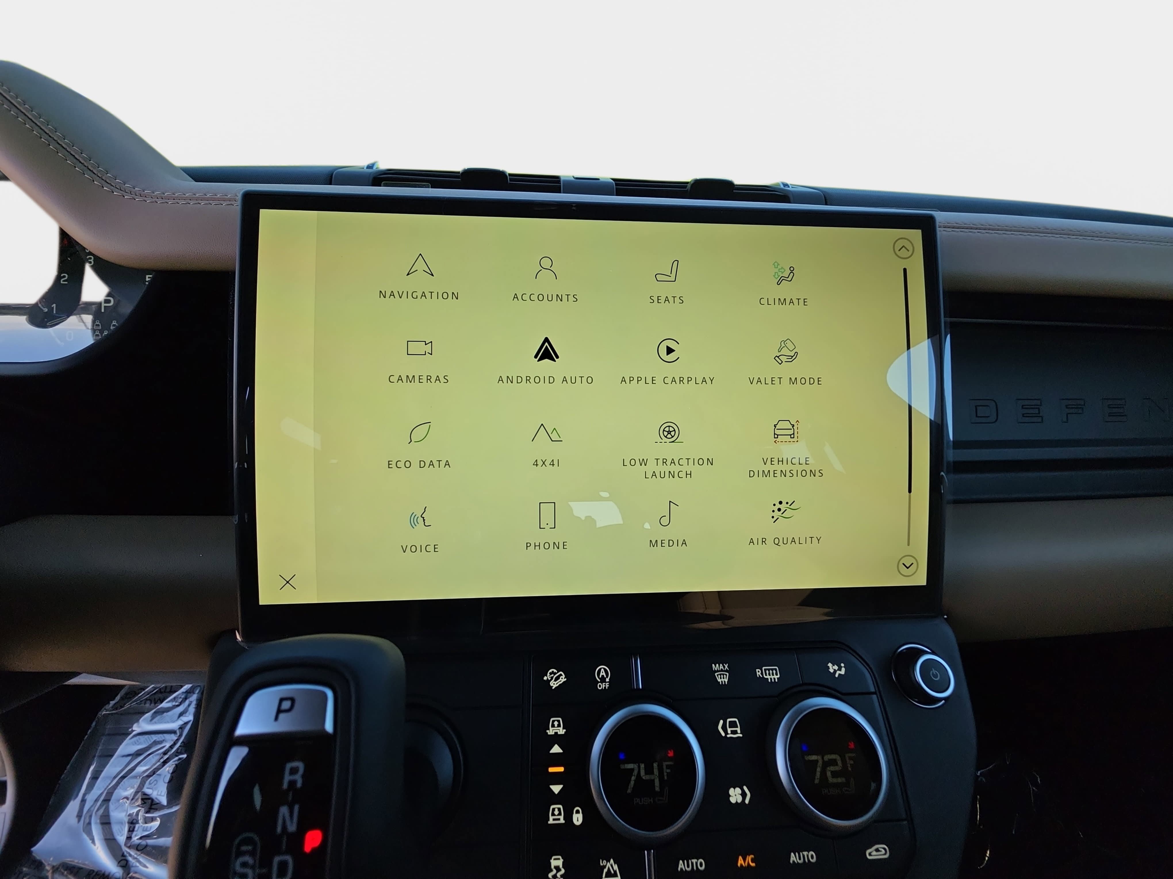 New 2026 Land Rover Defender 130 X-Dynamic SE AWD/4WD image 23