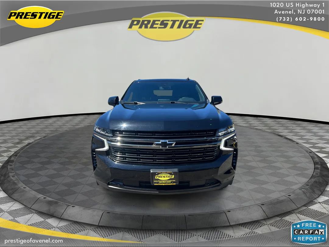 Used 2021 Chevrolet Suburban RST w/ Luxury Package image 2
