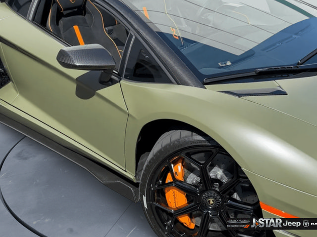 Used 2021 Lamborghini Aventador SVJ AWD/4WD image 30