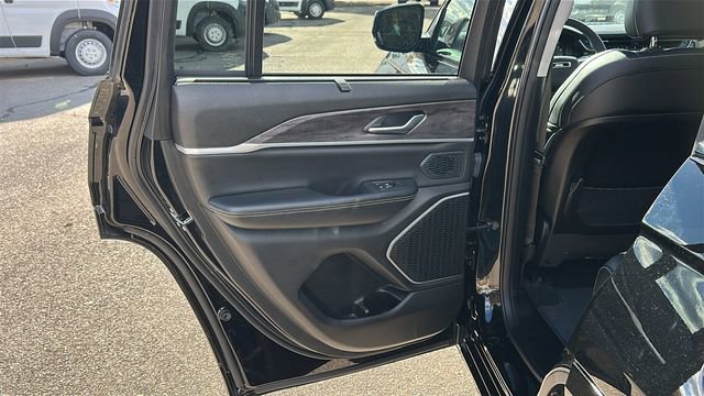 Used 2023 Jeep Grand Cherokee 30th Anniversary image 23