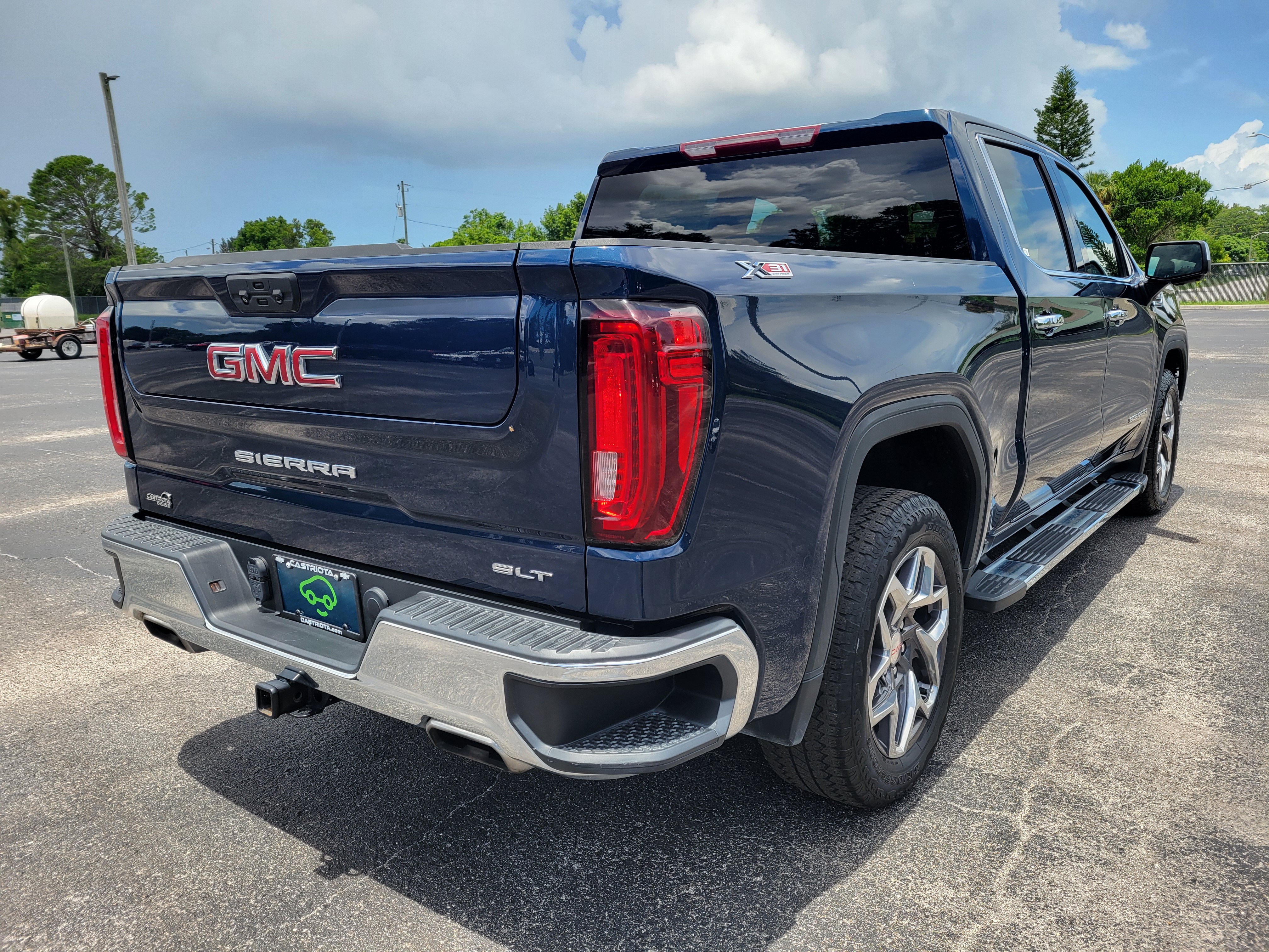 Certified 2023 GMC Sierra 1500 SLT w/ SLT Premium Package AWD/4WD image 5