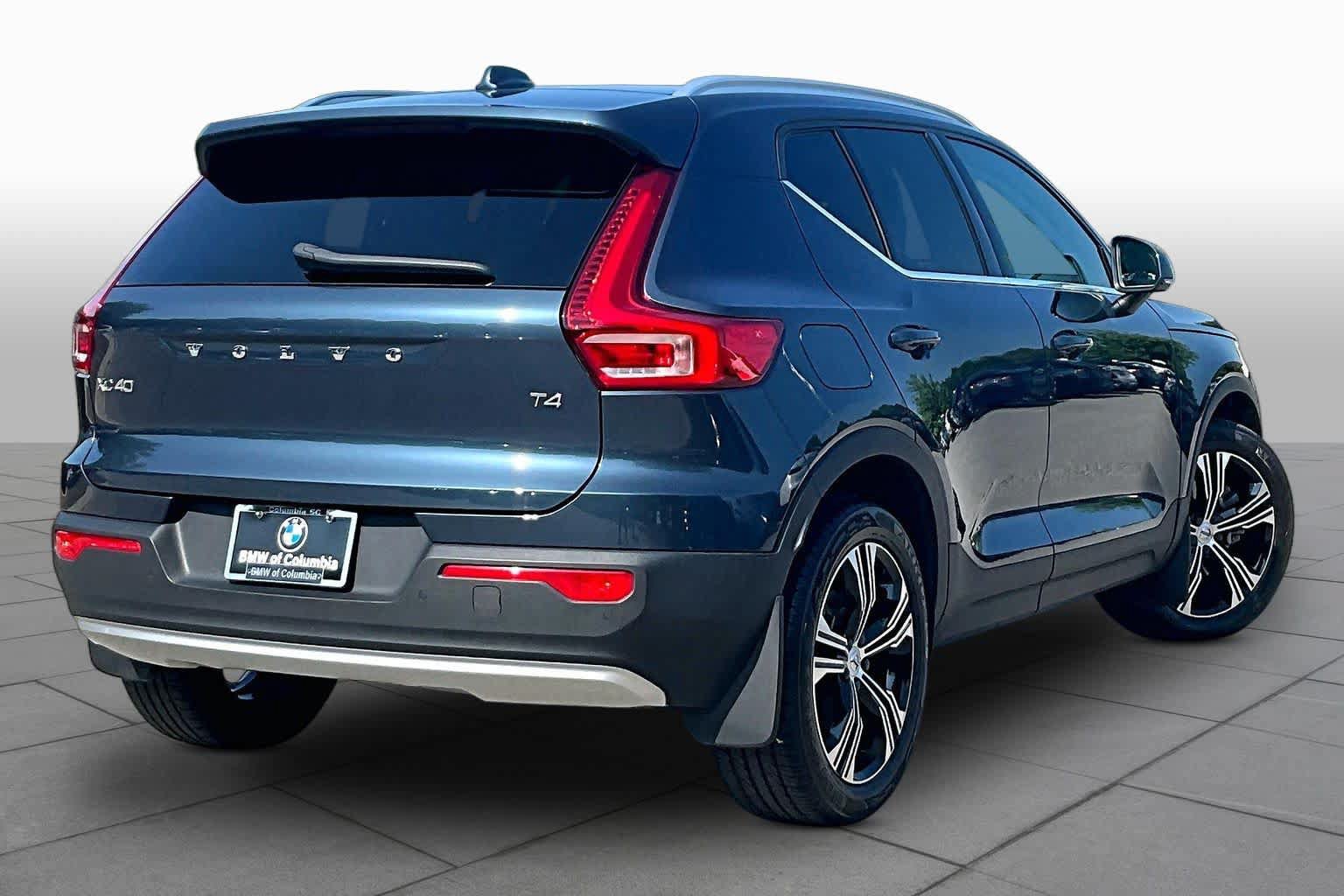 Used 2021 Volvo XC40 T4 Inscription w/ Protection Package FWD image 12