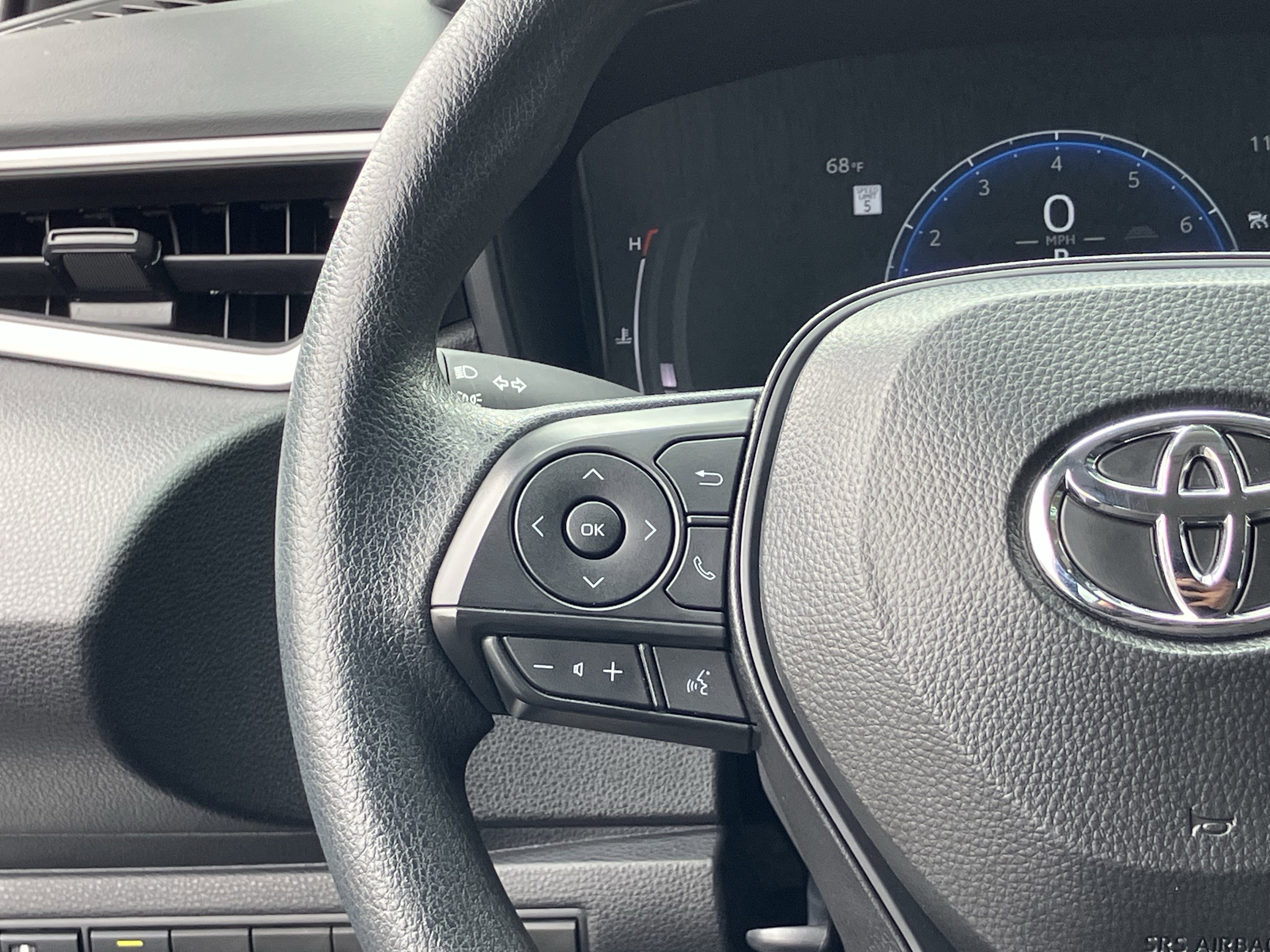 Used 2026 Toyota Corolla LE w/ LE Premium Package image 21