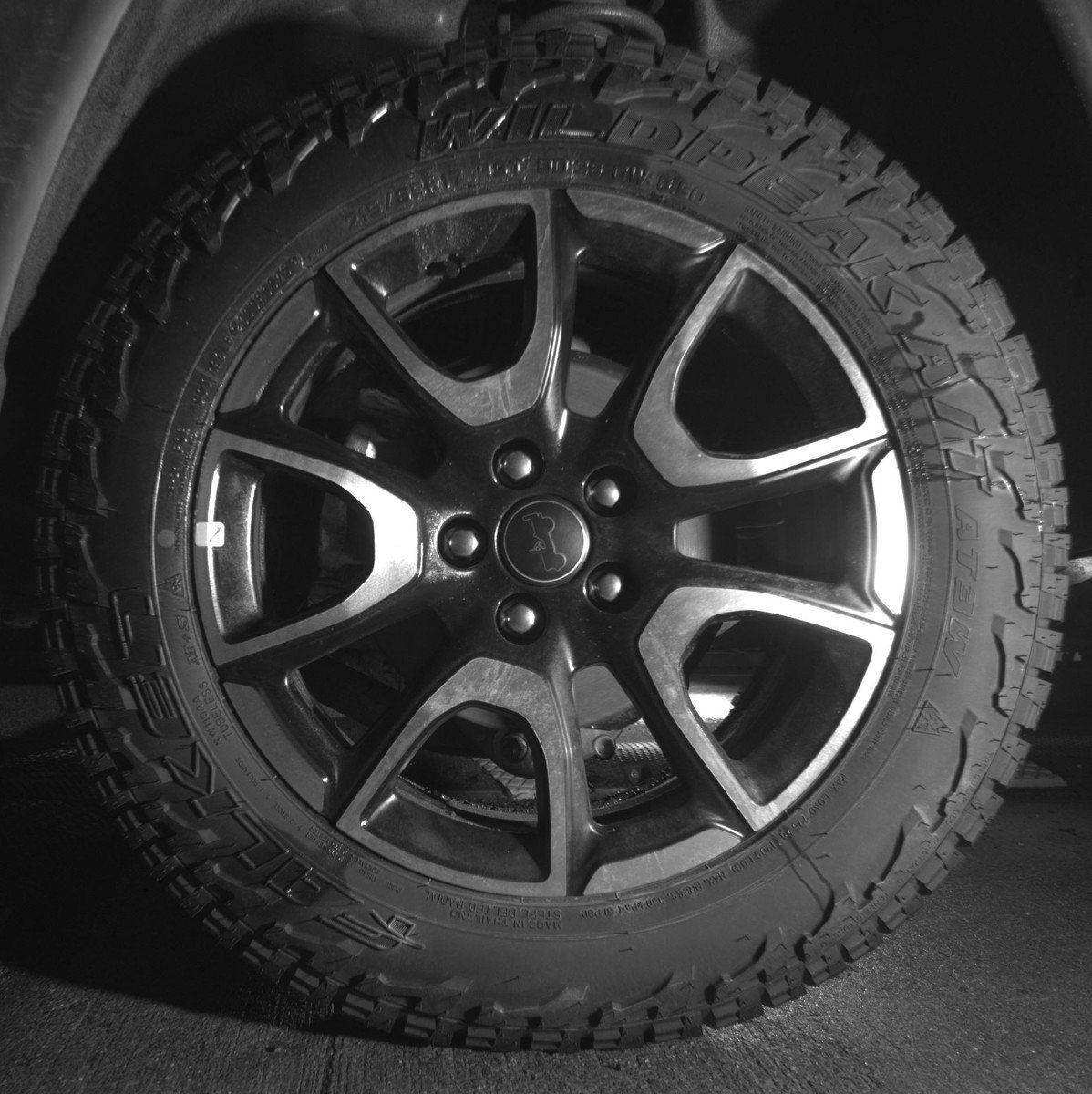 Used 2025 Jeep Compass Trailhawk AWD/4WD image 14
