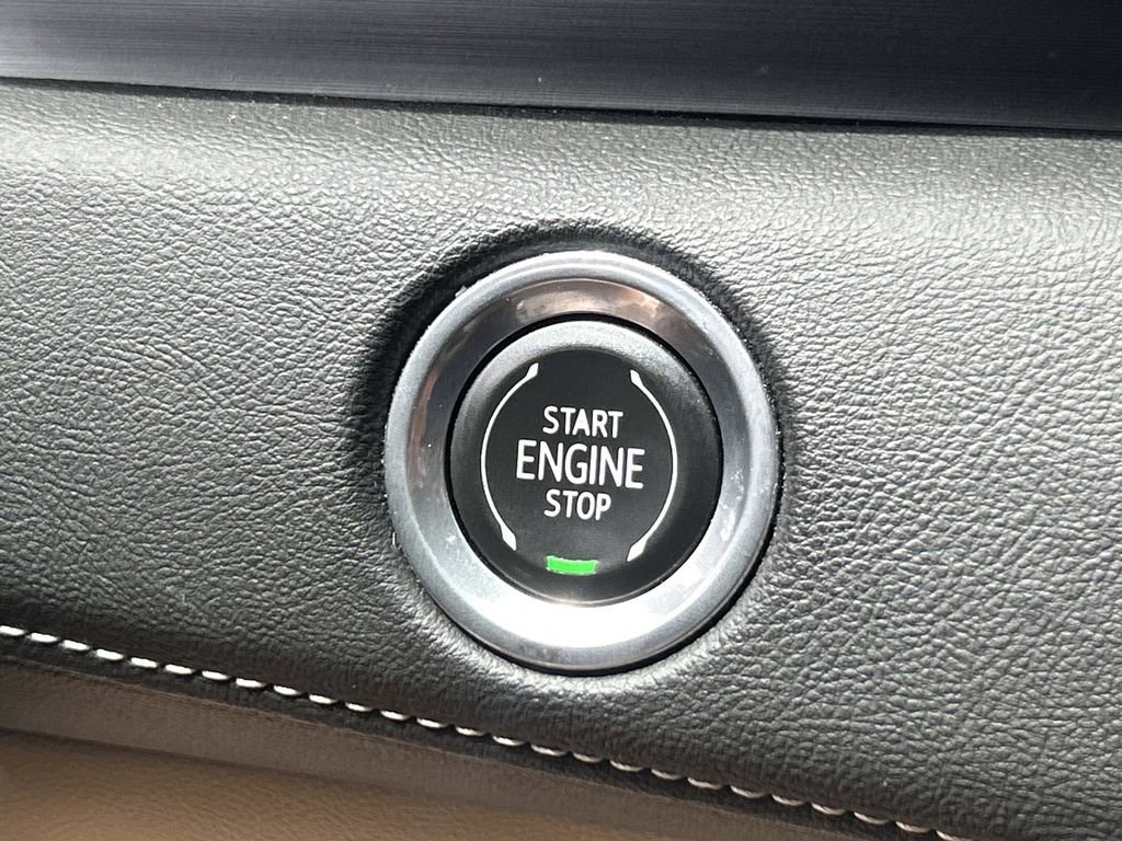 Certified 2021 Cadillac Escalade Premium Luxury image 26