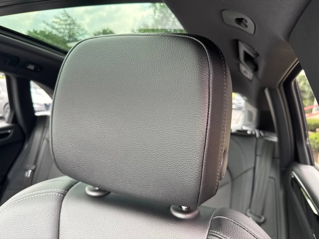 Used 2024 Porsche Macan Turbo AWD/4WD image 34