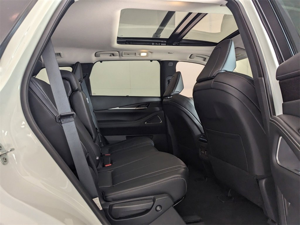 Certified 2025 INFINITI QX60 Sensory w/ Vision Package image 17