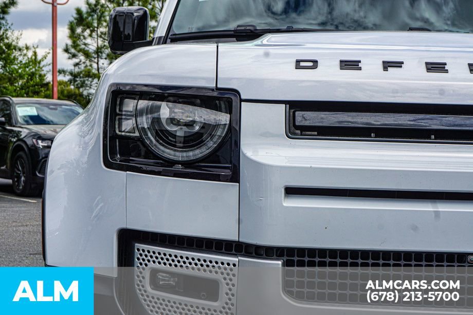 Used 2023 Land Rover Defender 130 SE image 12