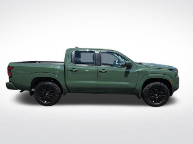 Used 2022 Nissan Frontier SV AWD/4WD image 6