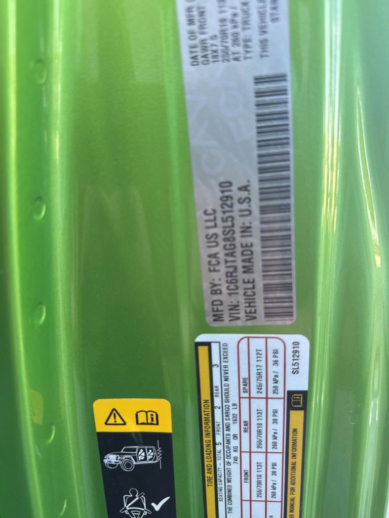 Used 2025 Jeep Gladiator Sport w/ Premium Package image 14