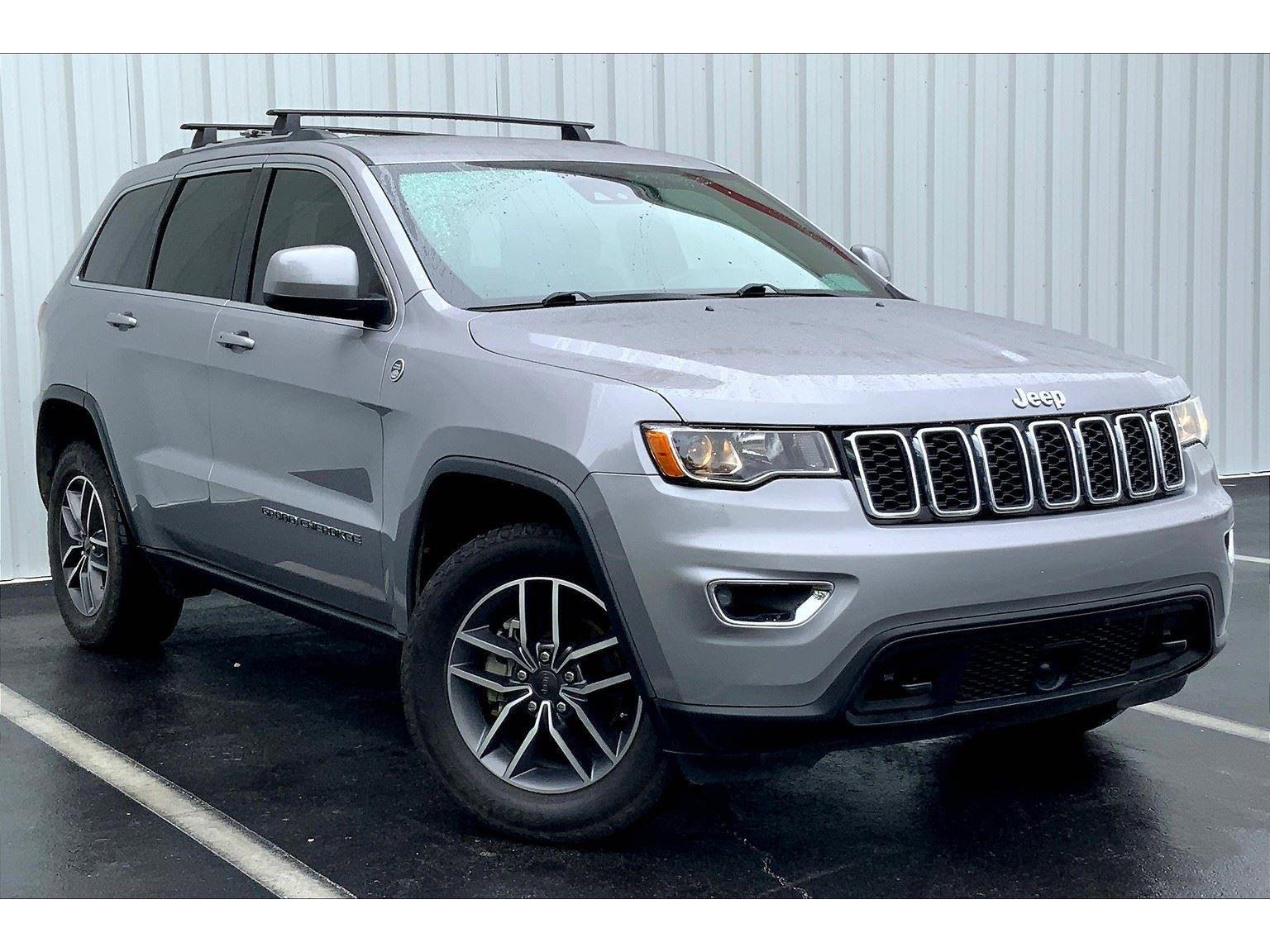 Used 2020 Jeep Grand Cherokee Laredo w/ Quick Order Package 2BN North image 2