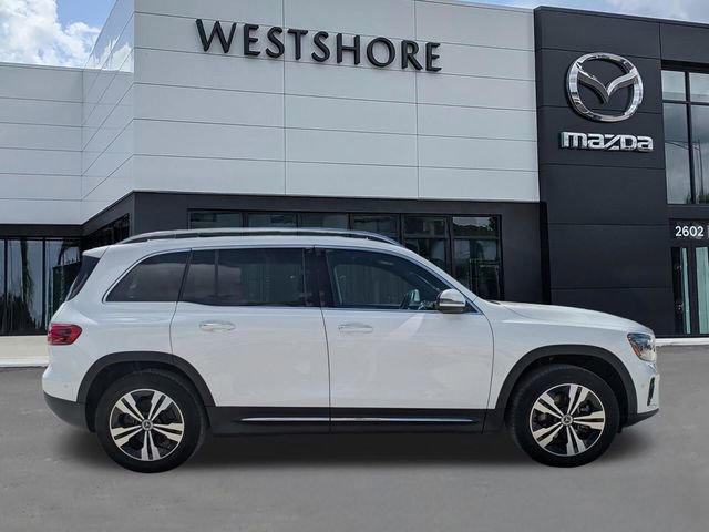 Used 2025 Mercedes-Benz GLB 250 4MATIC w/ Winter Package image 2