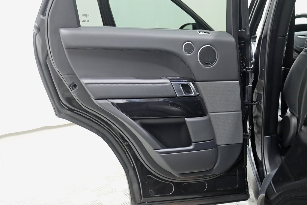 Used 2022 Land Rover Range Rover Sport HST image 35