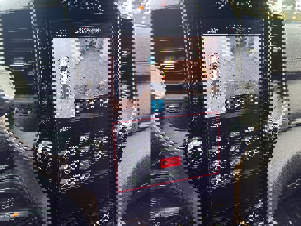 Used 2020 RAM 3500 Laramie image 13