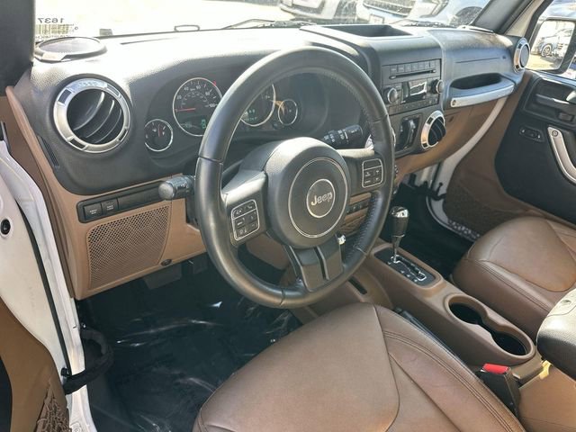 Used 2016 Jeep Wrangler Unlimited Rubicon w/ Connectivity Group image 9