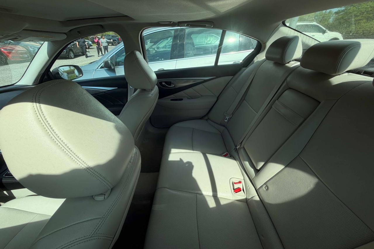 Used 2015 INFINITI Q50 Premium w/ Navigation Package AWD/4WD image 12