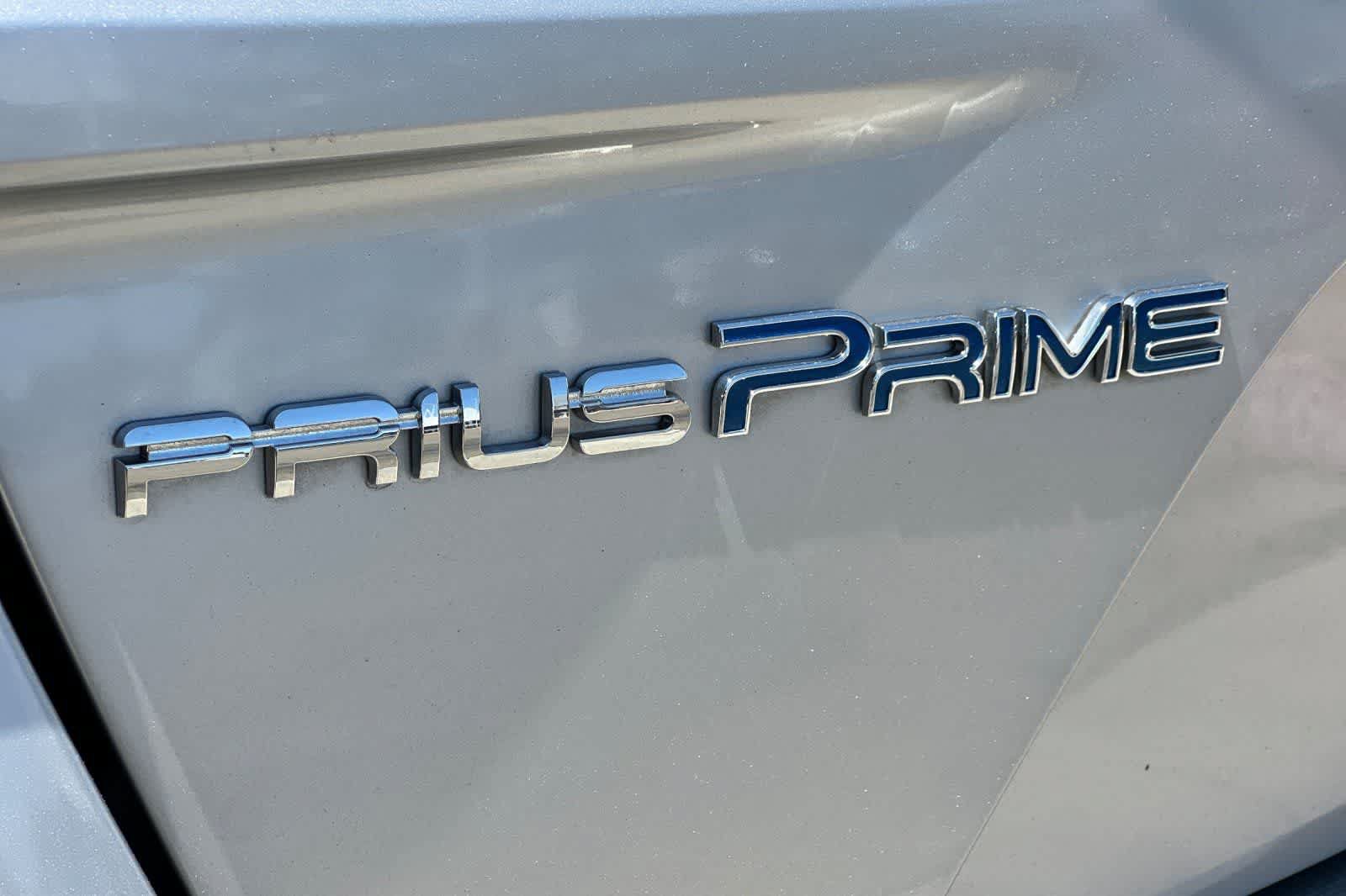 Used 2022 Toyota Prius Prime LE FWD image 16
