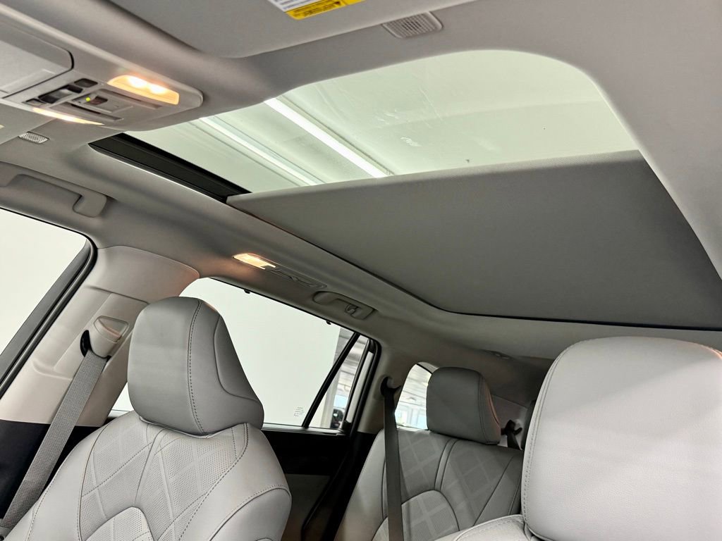 Used 2026 Toyota Highlander Platinum image 24