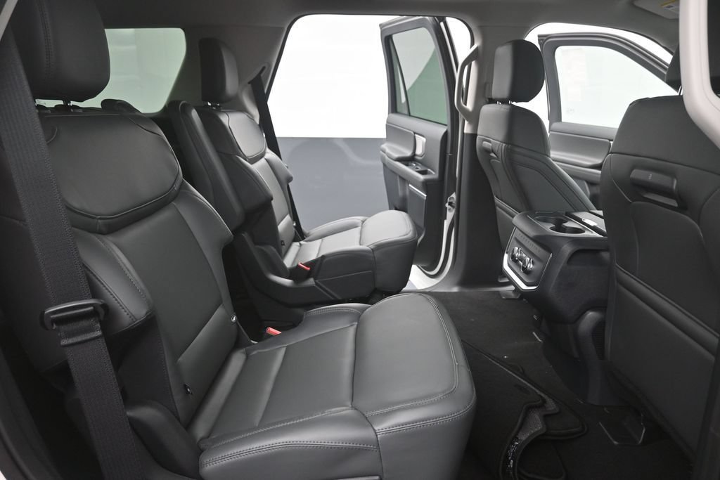 New 2027 Ford Expedition Active RWD image 23