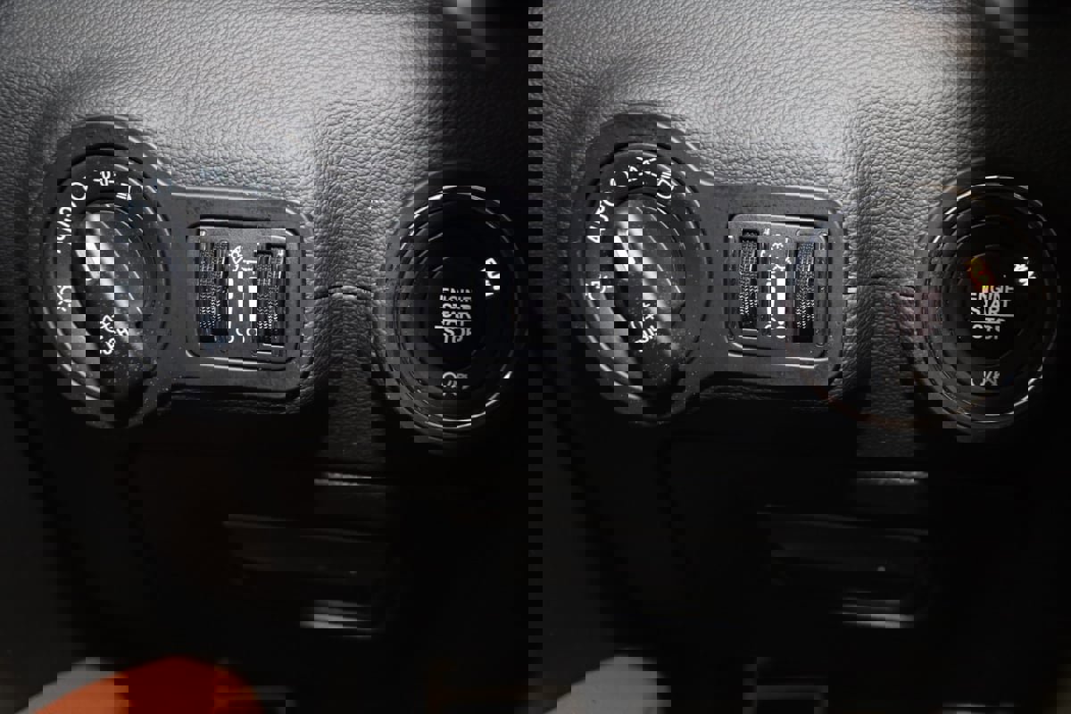 Used 2022 Maserati Ghibli Modena image 37