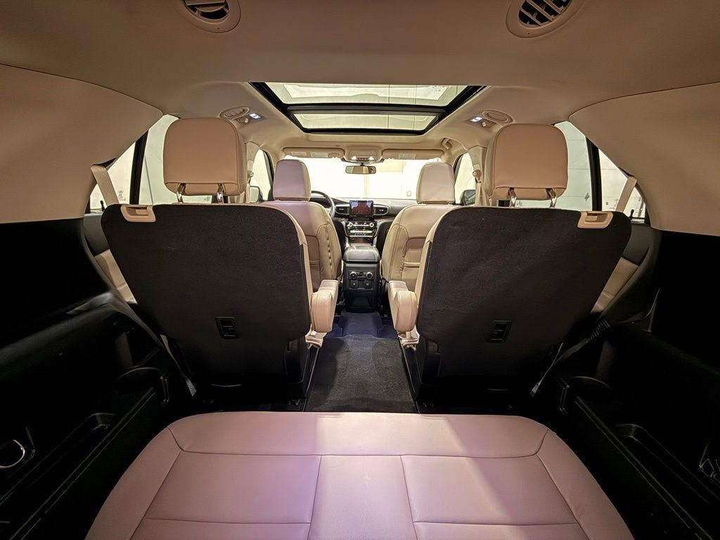 Used 2022 Ford Explorer Limited w/ Equipment Group 301A image 35