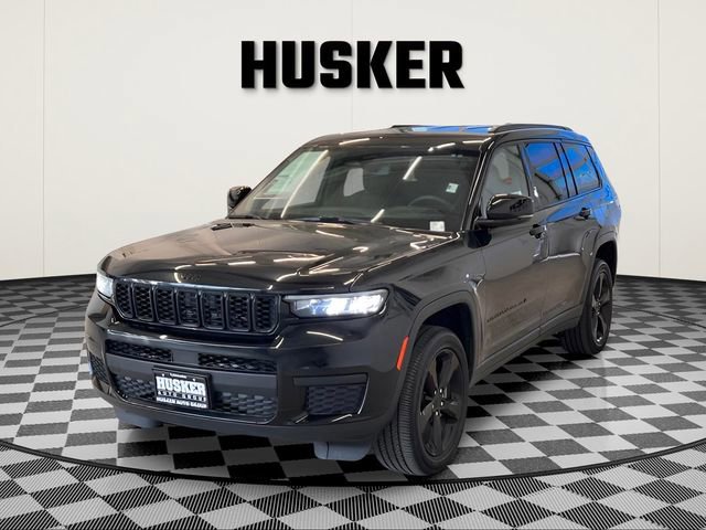 Used 2023 Jeep Grand Cherokee L Laredo image 4