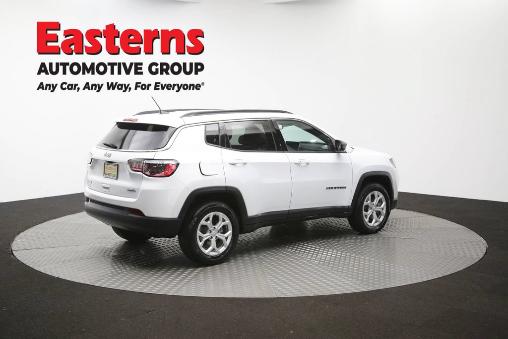 Used 2024 Jeep Compass Latitude AWD/4WD image 41