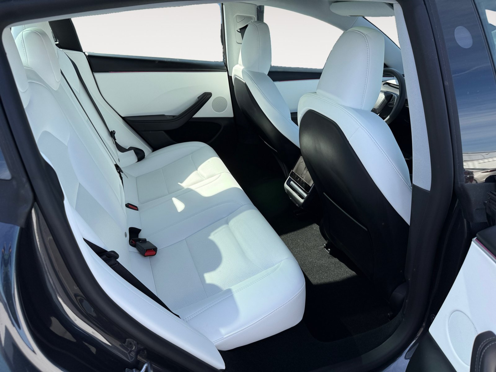Used 2025 Tesla Model 3 Long Range RWD image 18