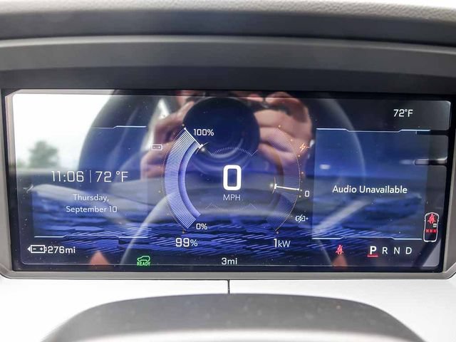 New 2027 Chevrolet Bolt RS FWD image 19