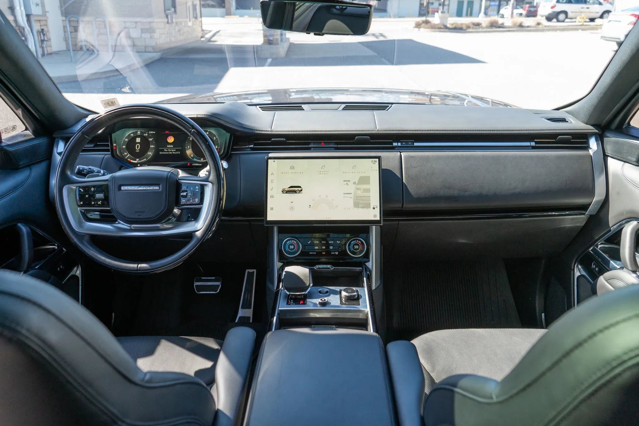 Used 2023 Land Rover Range Rover Long Wheelbase SE AWD/4WD image 49