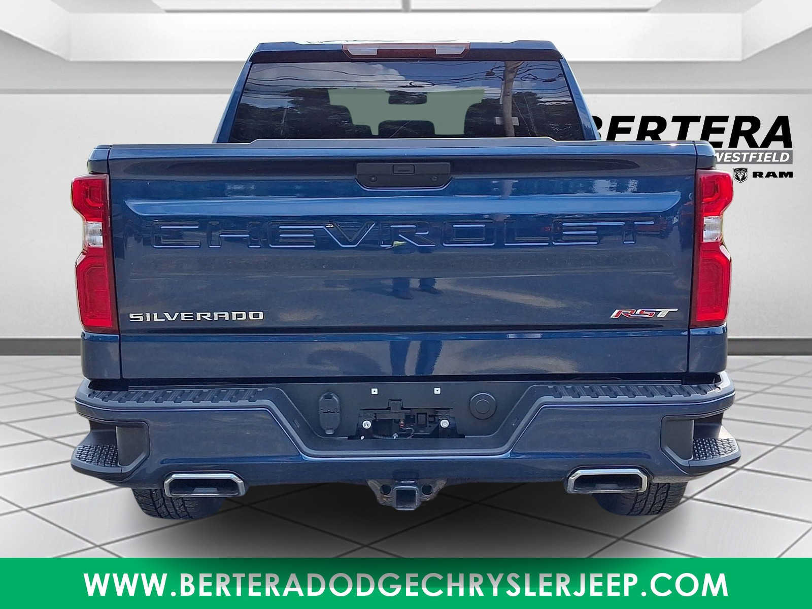 Used 2021 Chevrolet Silverado 1500 RST w/ Z71 Off-Road Package AWD/4WD image 5