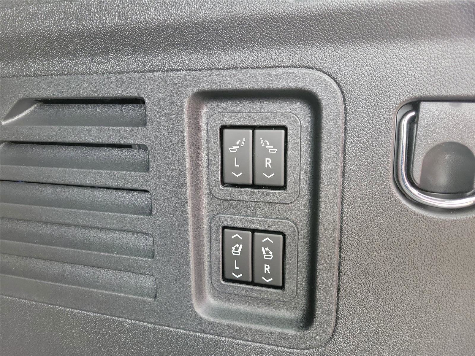 New 2026 Buick Enclave Sport Touring w/ Power Package image 8