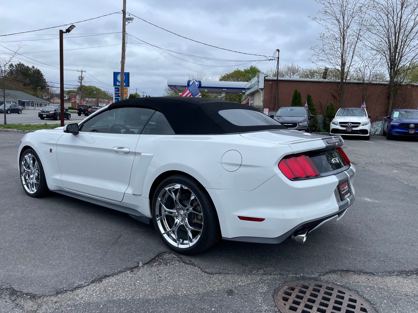 Used 2015 Ford Mustang GT Premium image 31
