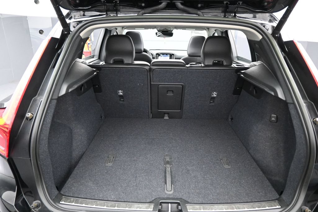 Used 2023 Volvo XC40 B5 Ultimate w/ Climate Package AWD/4WD image 27