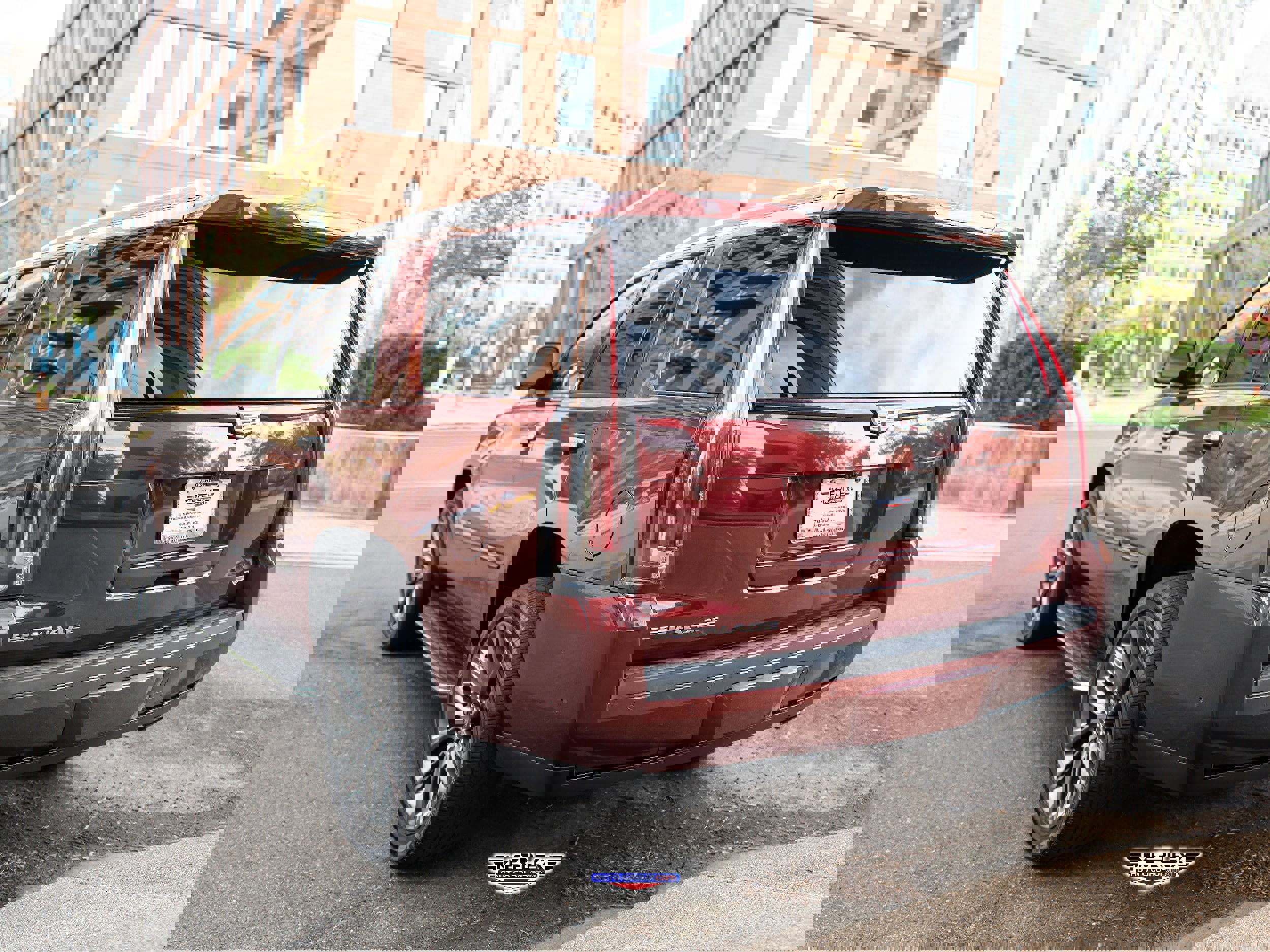 Used 2020 Cadillac Escalade Luxury w/ Escalade Sport Edition AWD/4WD image 5