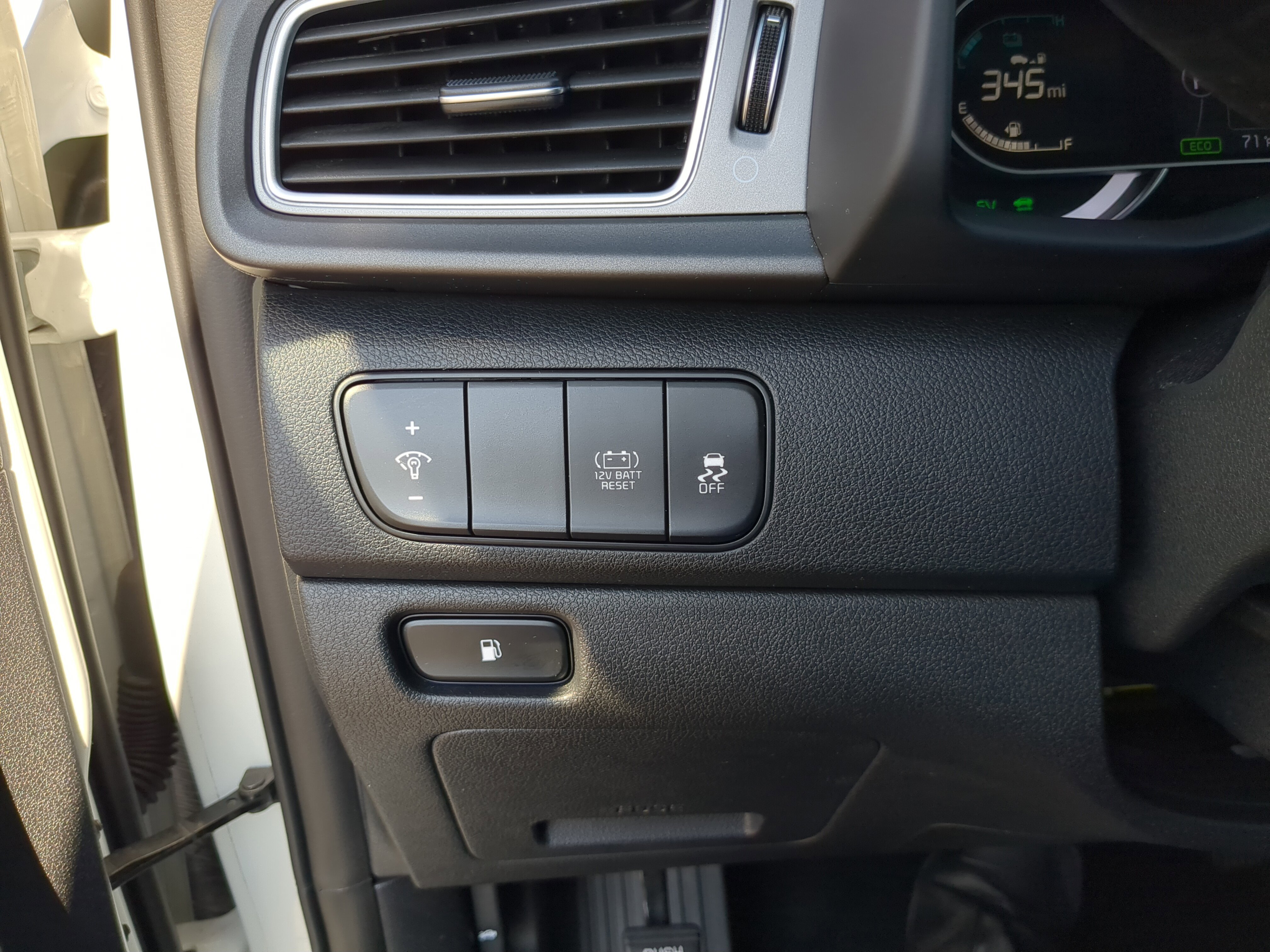 Certified 2019 Kia Niro LX image 25