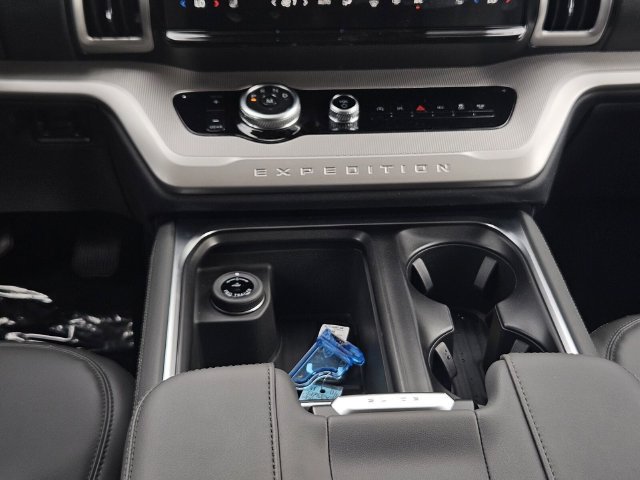New 2026 Ford Expedition Active RWD image 20