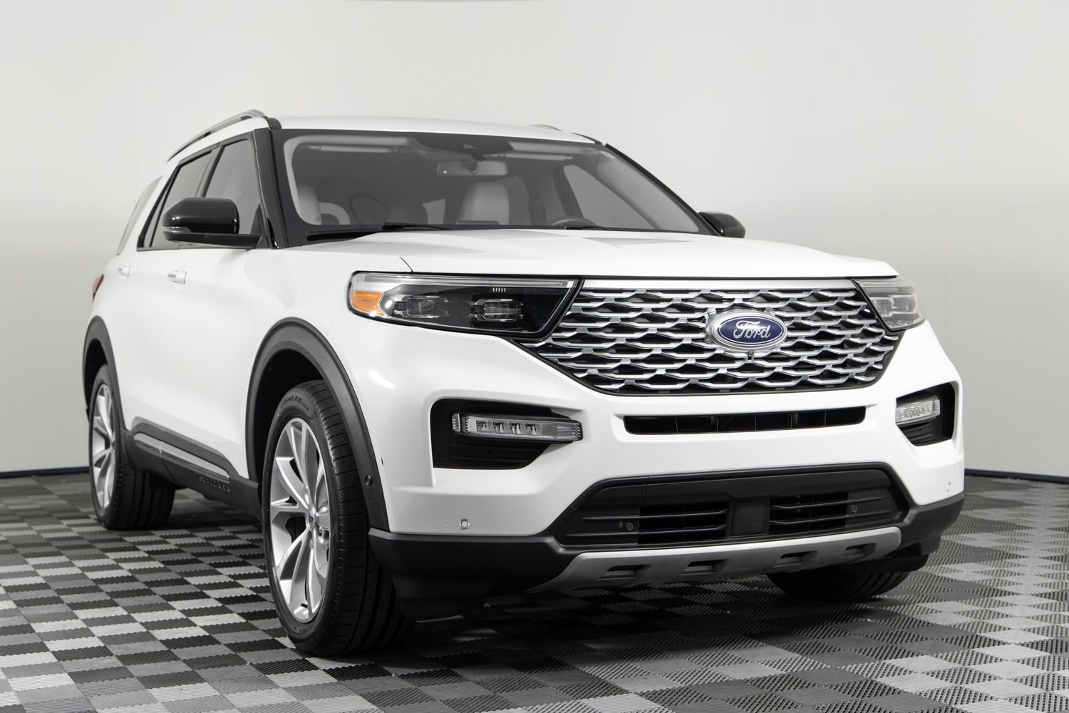 Used 2021 Ford Explorer Platinum w/ Equipment Group 601A image 11