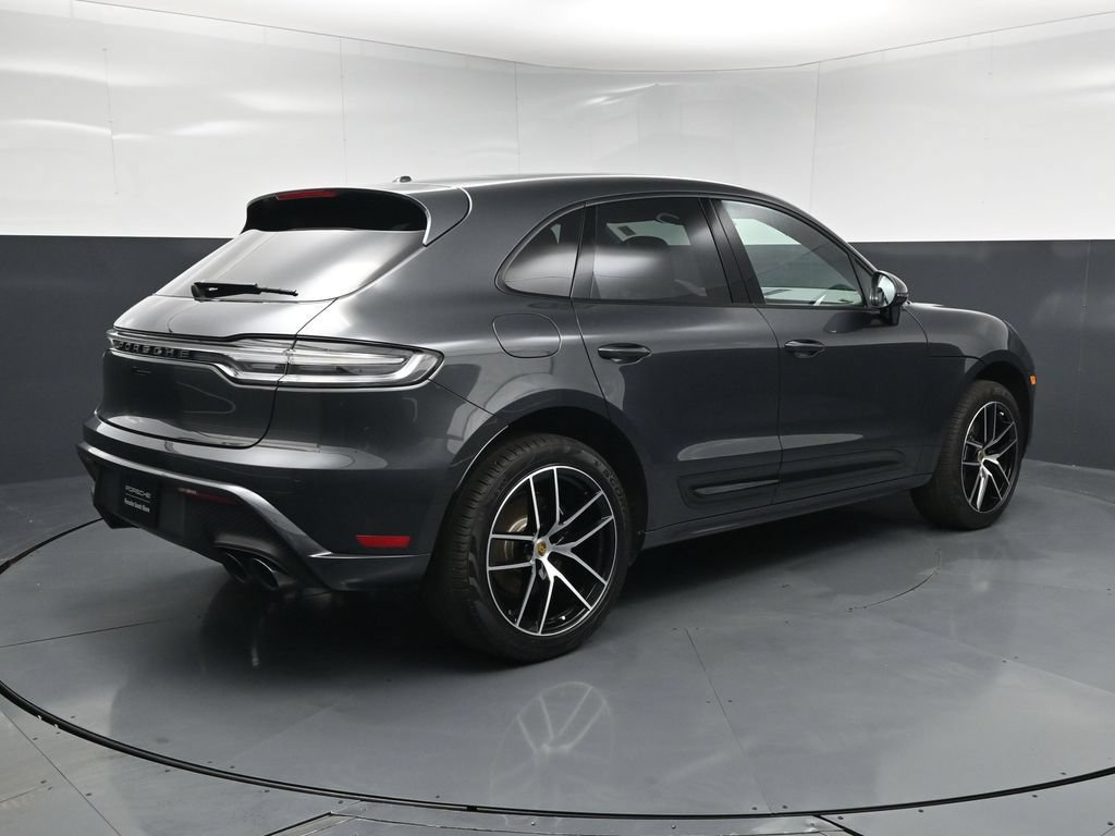 Certified 2025 Porsche Macan AWD/4WD image 12