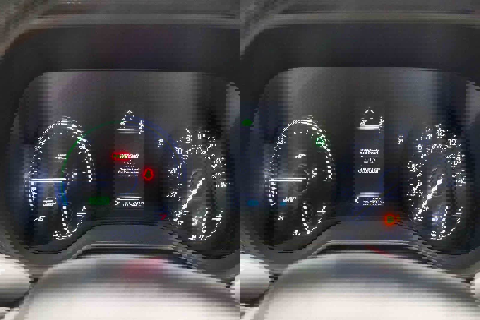 Used 2024 Toyota Sienna XLE w/ XLE Plus Package image 25