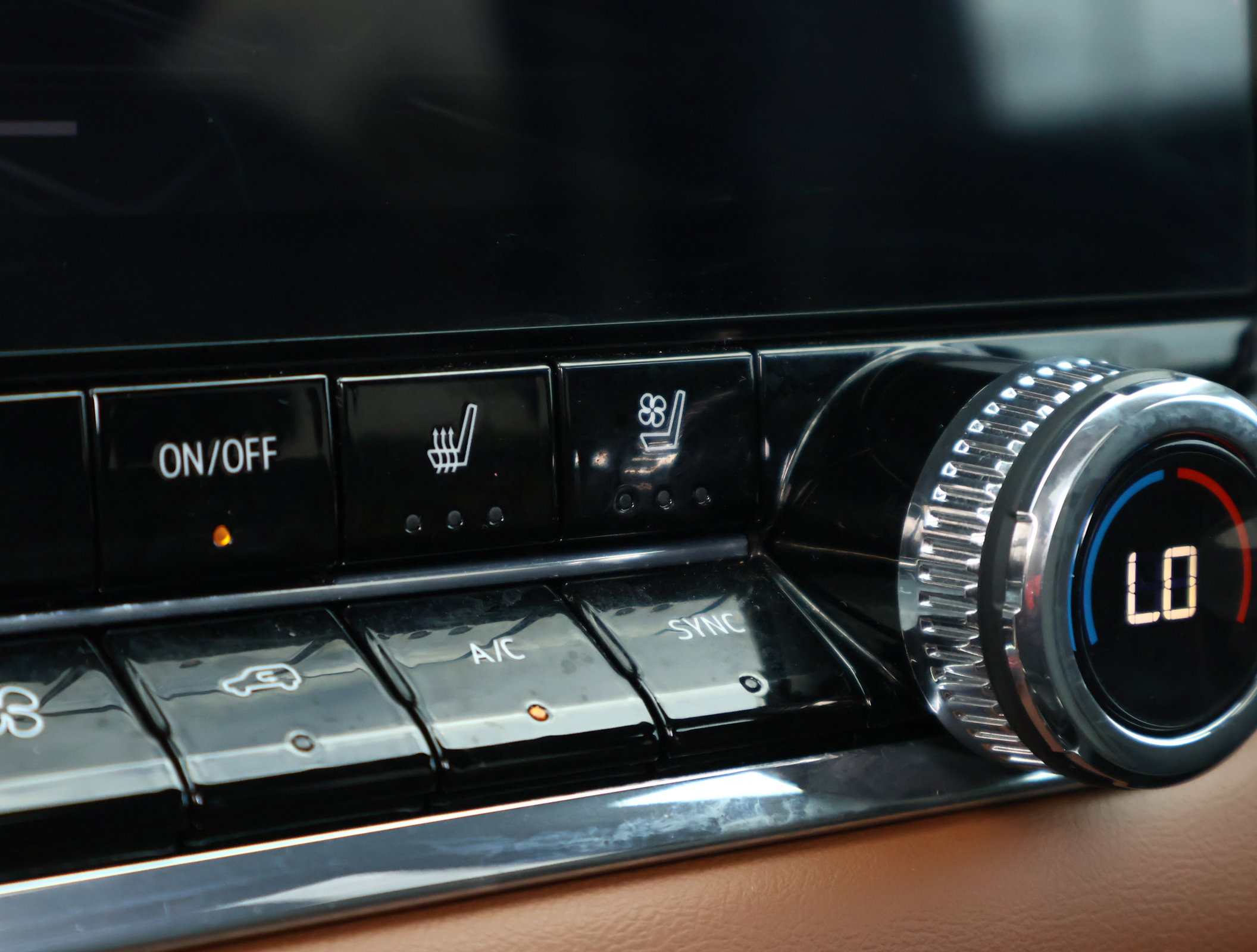 Certified 2024 GMC Canyon AT4 w/ AT4 Premium Package image 23