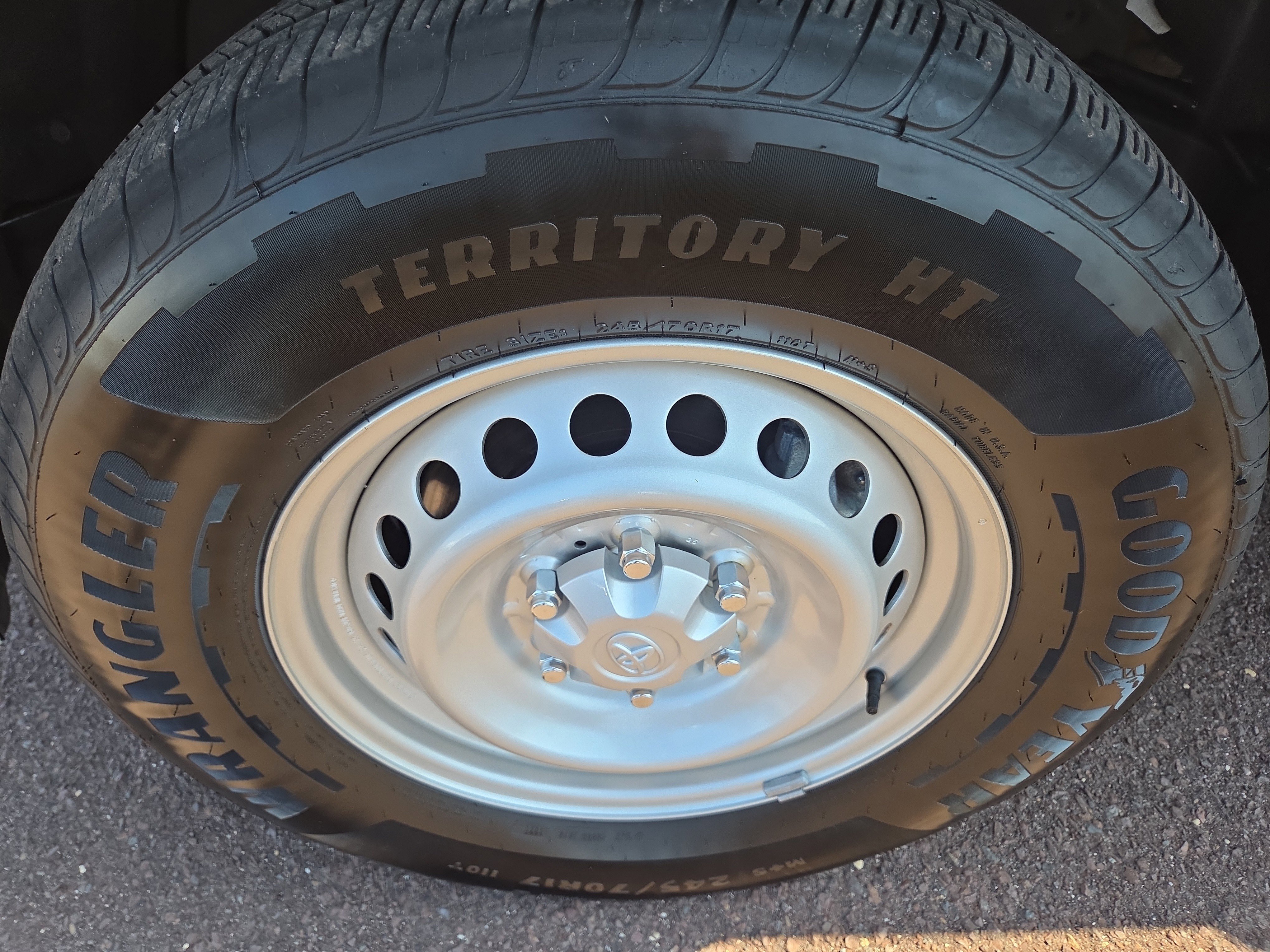 Certified 2025 Toyota Tacoma SR RWD image 12