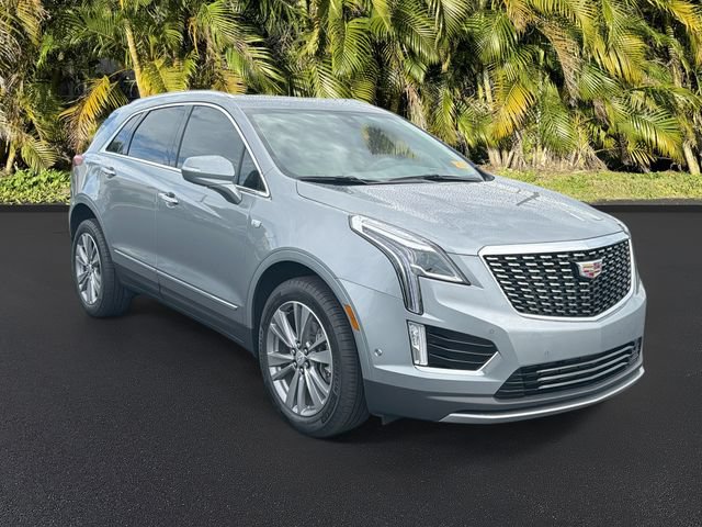 Used 2025 Cadillac XT5 Premium Luxury w/ Technology Package FWD image 2