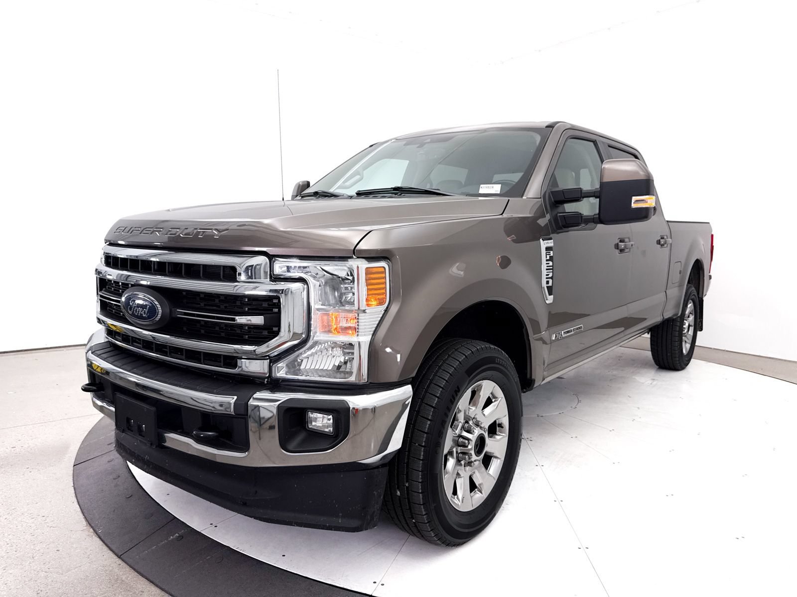 Used 2021 Ford F250 Lariat w/ Lariat Ultimate Package AWD/4WD image 14