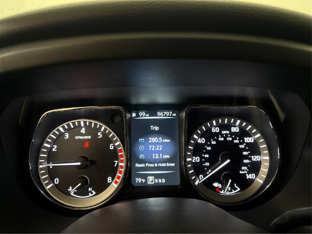 Used 2017 Nissan Titan SV RWD image 36