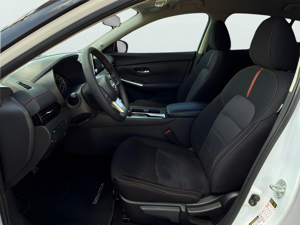 Used 2025 Nissan Sentra SR FWD image 17